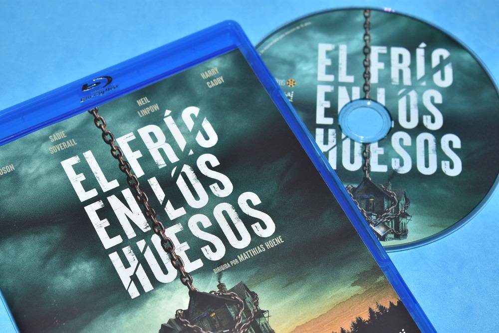 «El frío en los huesos»: una película muy recomendable de terror doméstico en Blu-ray
